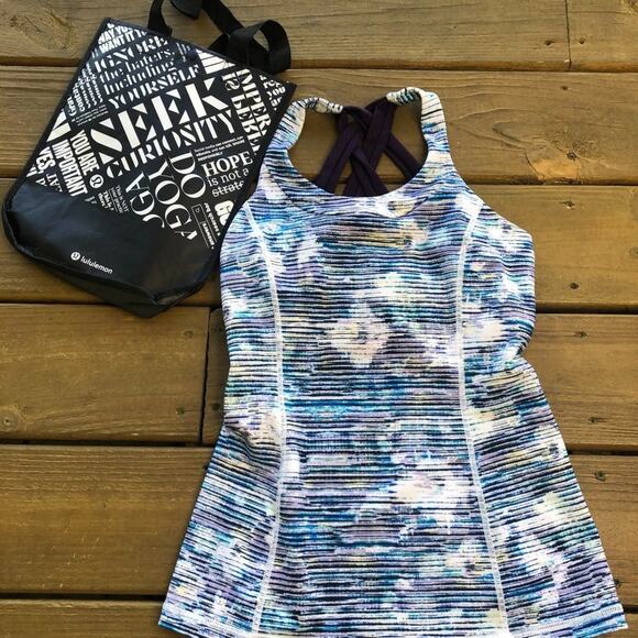 Lululemon Enhearten Tank in Blurry Belle Multi / Deep Zinfandel - Picture 1 of 8